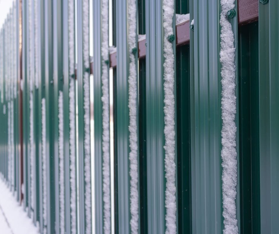 Sztachety Metalowe – idealne połączenie trwałości i estetyki